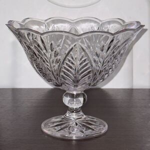 Vintage Mikasa Park Ridge 24% Lead Crystal Pedestal Centerpiece Bowl - 8 Inches